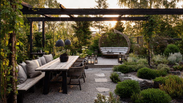 garden with distinct outdoor rooms dining zone and lounge corner